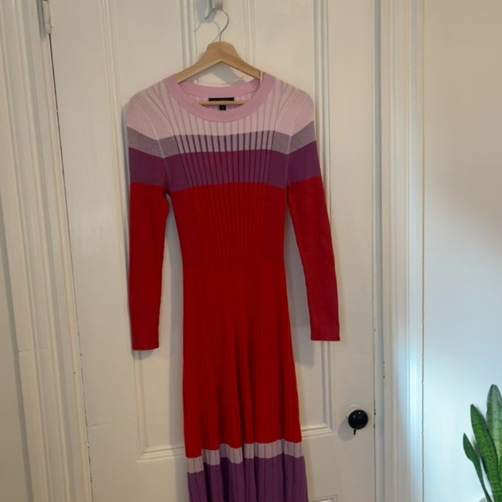 Banana Republic | Long Sleeve Color-blocked Sweater Dress in red and pink